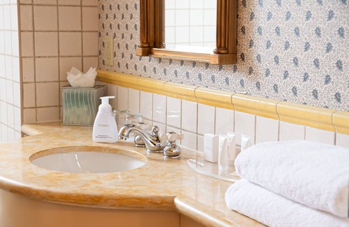 Old Mill Hotel | Discover Old Mill Toronto: 4-Star Eco-Friendly Retreat