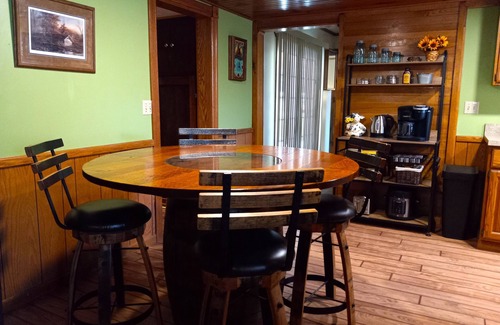 Cranberry House | Cozy Country Retreat at Ol' Miller Farm - Guest Rated 9.8