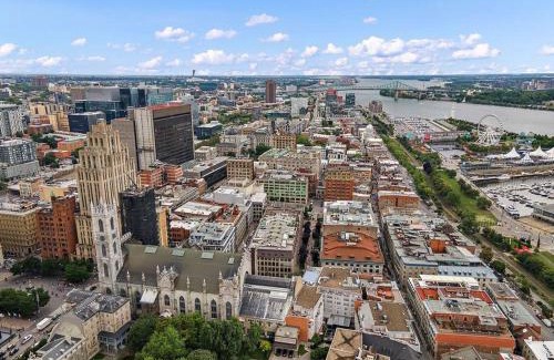 Old Montreal Apartment | Old Montreal Luxury Apartment 3