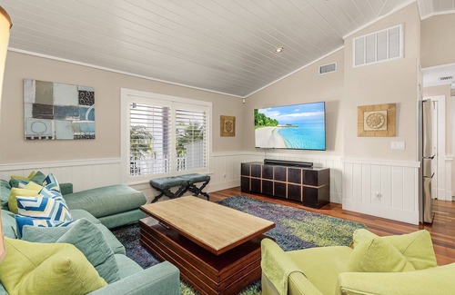 Old Naples House | Beachfront 4BR Home in Old Naples with Private Pool & Spa