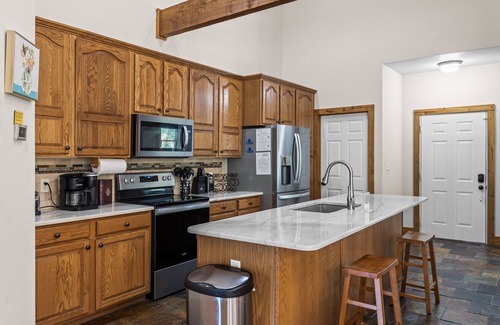 Camdenton House | Ideal Golf Retreat: Old No. 7 Home at Kinderhook