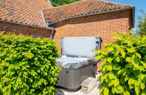 Foxley House | Old Oaks Cottage - Two Bedroom House, Sleeps 3