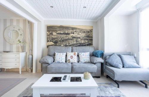 Bermeo Apartment | Cozy Old Port Apartment with Spectacular Harbor Views