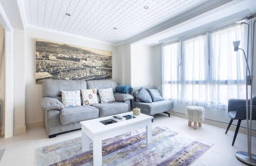 Bermeo Apartment | Cozy Old Port Apartment with Spectacular Harbor Views
