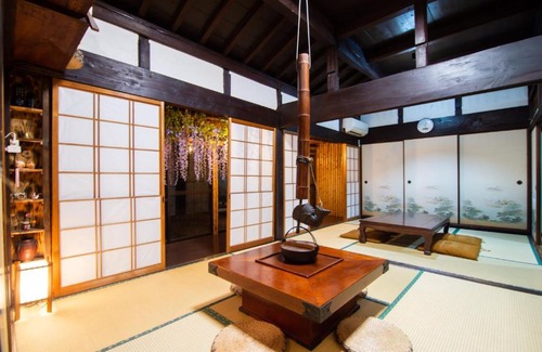 Higashi-osaka Apartment | Charming Old Private House with Family & Pet-Friendly Stay