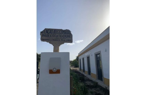 Evoramonte Apartment | Experience Old Railway Station in Evoramont – House #4