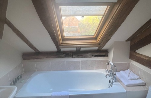 Putley Hotel | Charming Old Rectory House & Orangery Rooms with Breakfast