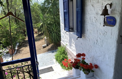 Vrachos Cottage | Renovated Rustic Stone House with Oceanfront Pool & Spa