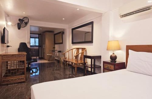 Thung Maha Mek Apartment | Central Single Room: Perfect for Budget Travelers