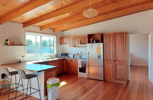 Binalong Bay House | Cozy Retreat at Old Salty with Oceanfront Views