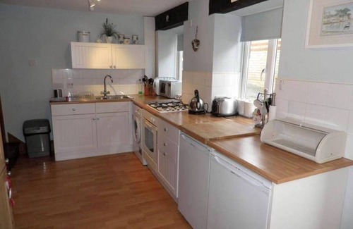Westward Ho Cottage | Idyllic Old Salty's Cottage with Oceanfront Views