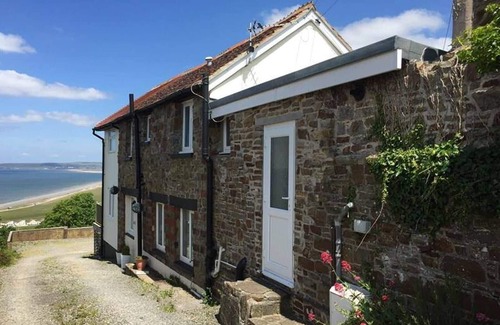 Westward Ho Cottage | Idyllic Old Salty's Cottage with Oceanfront Views