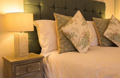 Hawkshead Bed & Breakfast | Discover Old School House: Family-Friendly with Breakfast
