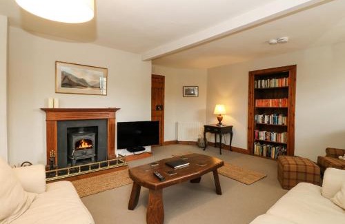Grandtully House | Beautiful Old Schoolhouse: Family & Pet-Friendly Retreat