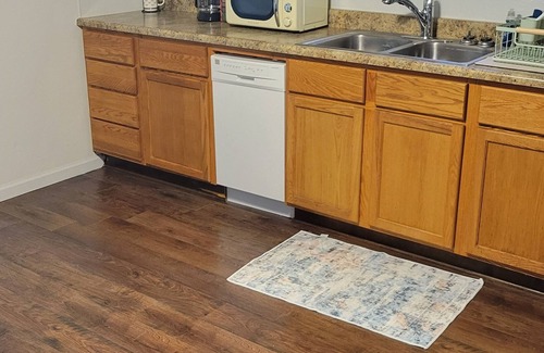 Casper House | Old Soul by The River - Charming 2-bedroom house with AC, WiFi in amazing Casper