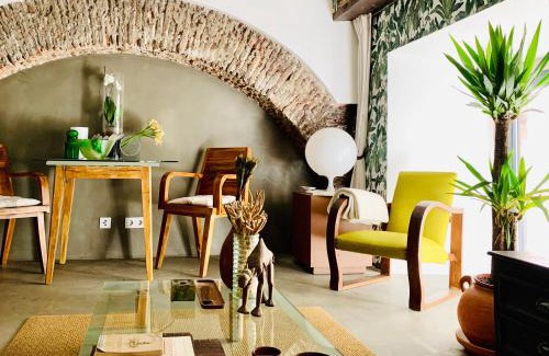Sacramento Apartment | Old Stables Chiado - Perfect 1 Bedroom Retreat in Lisbon