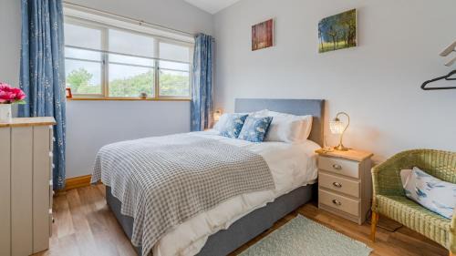 Upton Cheyney House | Explore Old Stables at Little Ballthorns Farm - 9.4 Rating!