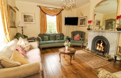 Malton House | Explore Old Station Farm: Family and Pet-Friendly Retreat