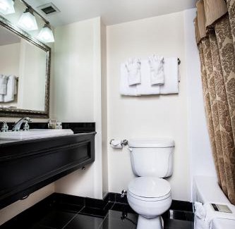Fallsview Hotel | Welcome to Old Stone Inn Boutique Hotel: Oceanfront Retreat