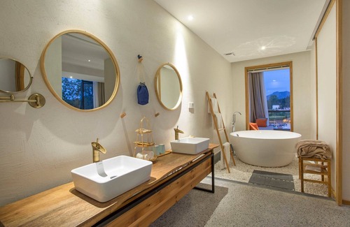 Yi County House | Unforgettable Stay at Old Street Moye Inn - 4-Star Beauty