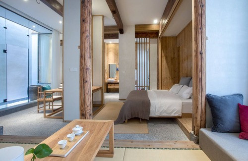Yi County House | Unforgettable Stay at Old Street Moye Inn - 4-Star Beauty