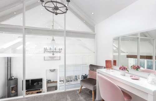 Saint Ann's Chapel Apartment | Old Sunday School - an apartment that sleeps 2 guests in 1 bedroom