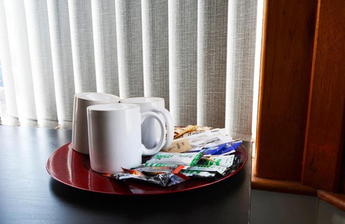 Liverpool House | Cozy Old Swan Guest House: Ideal for Families and Getaways