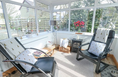 Malltraeth Cottage | Pet-Friendly Old Tollgate: Cozy Cottage in Llangefni