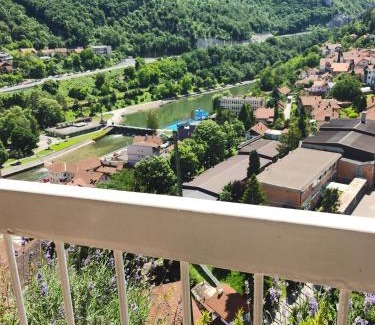 Uzice Apartment | Cozy Old Town Apartment: Child-Friendly & Guest Rated 9.9/10