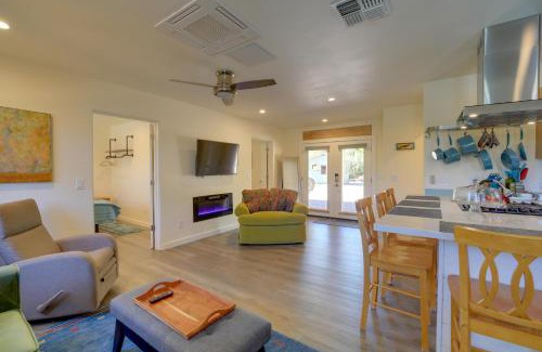 Cottonwood House | Delightful Old Town Cottage with Yard & Pet-Friendly Amenities