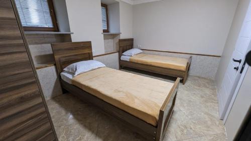 Kutaisi Apartment | Budget-Friendly Stay in Old Town: Child Friendly Haven