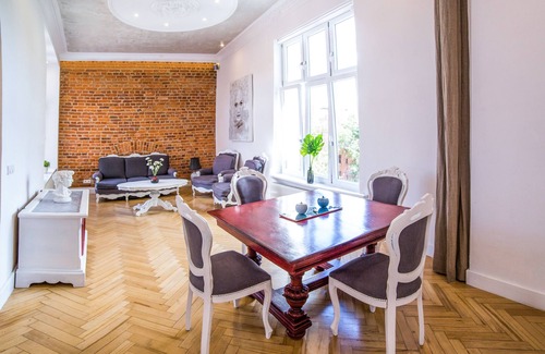 Srodmiescie Apartment | Exceptional Stay at Green Apple in Old Town - Guest Rated 9.8