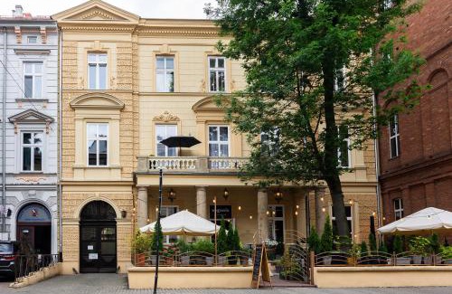 Piasek Południe Apartment | Discover Old Town K34: Family-Friendly 4-Star Retreat