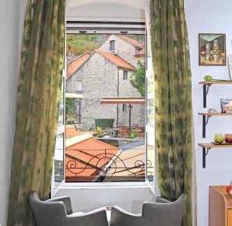 Kotor Old Town Apartment | Explore Old Town Kotor Square with Ocean Views & Breakfast