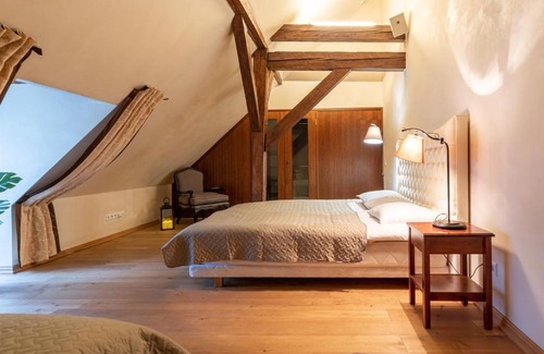 Old Town Apartment | Explore Old Town at Lai Apartment - 4-Star Comfort Awaits