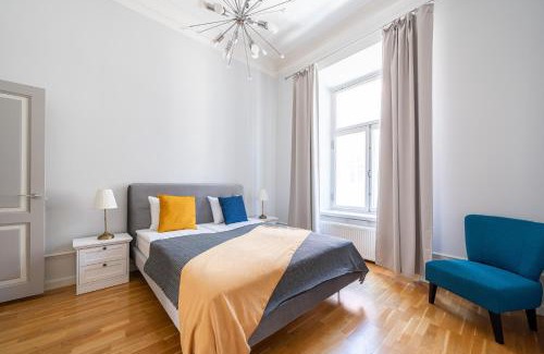 Old Town Apartment | Explore Old Town at Lai Apartment - 4-Star Comfort Awaits