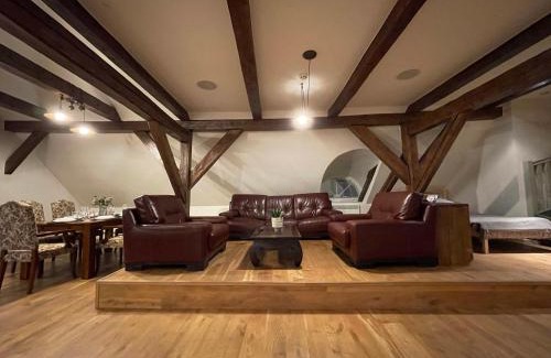 Old Town Apartment | Explore Old Town at Lai Apartment - 4-Star Comfort Awaits