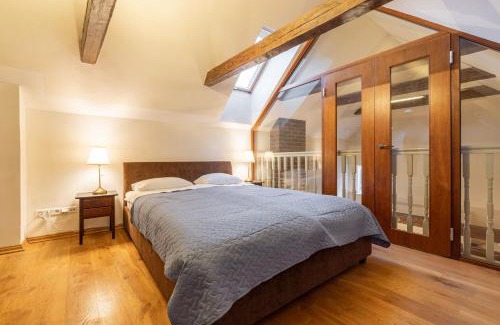 Old Town Apartment | Explore Old Town at Lai Apartment - 4-Star Comfort Awaits