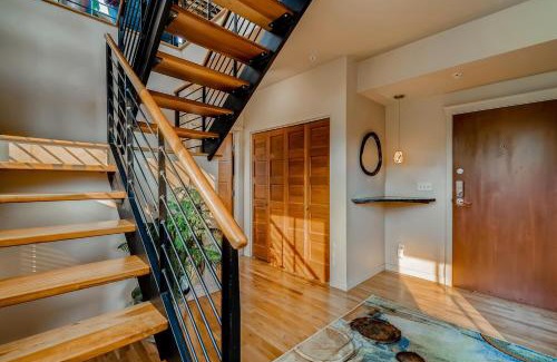 Martinez Park Villa | Discover Old Town Loft Oasis with Rooftop Deck Retreat