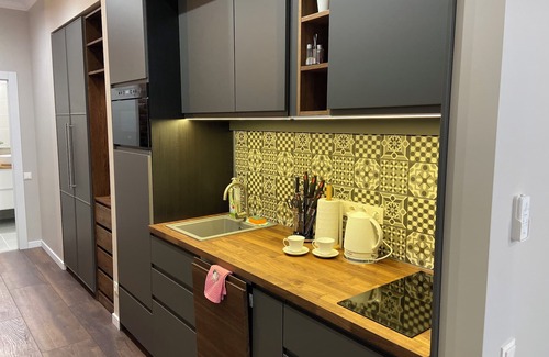 Old Town Apartment | Modern 1BR Apartment in Old Town with Spa & Breakfast