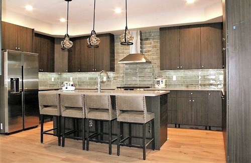 Fort Collins House | Old Town North: Enjoy Bikes, Hot Tub & Rooftop Views