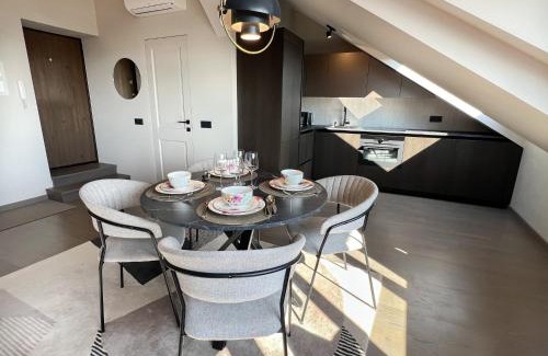 Old Town Apartment | Discover the Old Town Panorama: Family-Friendly Getaway
