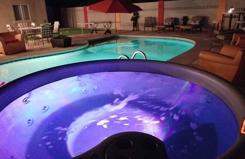 Park Scottsdale Nine House | Explore Old Town Scotts: Pool, Hot Tub & Golf Retreat