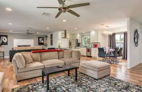 Scottsdale Highlands House | Unforgettable Old Town Scottsdale Oasis with Heated Pool