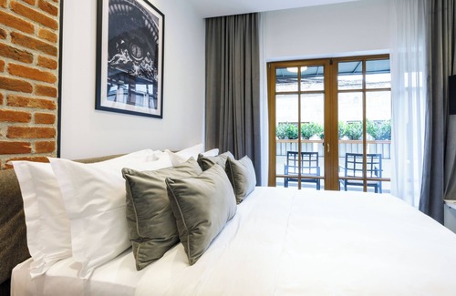 Bucharest City-Centre Hotel | OLD TOWN SNAIL Design Apartments