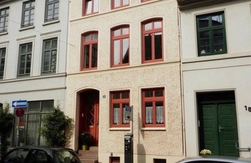 Wismar Apartment | Scenic Altstadtblick Wismar with Ocean View & Family-Friendly Amenities