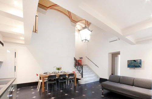 Nervi House | Chic Old Villa Apartment – 4-Star Stay for Families