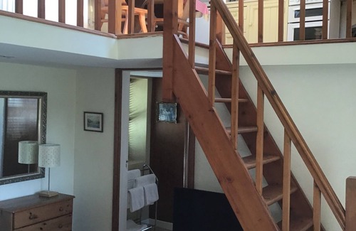 Pallaskenry Cottage | Inviting Country Cottage Near Adare with Kitchen | Guest Rated 9.8