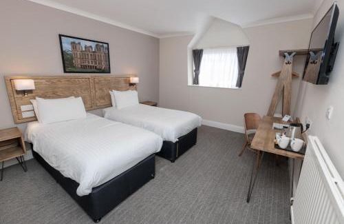 Chesterfield Hotel | Family-Friendly Retreat at Olde House, Chesterfield