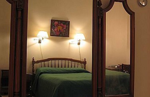 Troy Bed & Breakfast | Elegant Olde Judge Mansion: Family-Friendly with Breakfast
